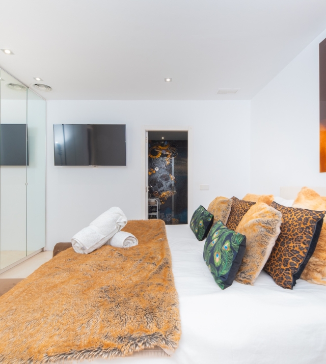 Resa Estate Ibiza for sale townhouse cala Carbo es Vedra  bedroom 6.jpg